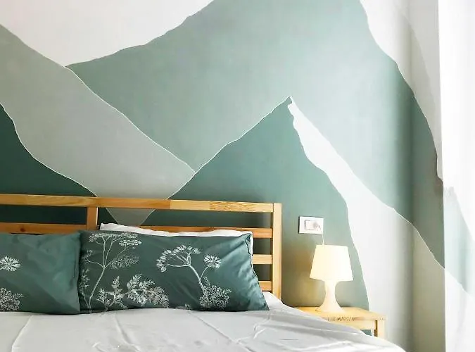 Il Mallo - מנדלו דל לאריו